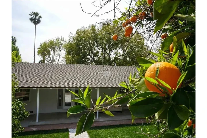 $2290 : Beautiful, well-kept image 6