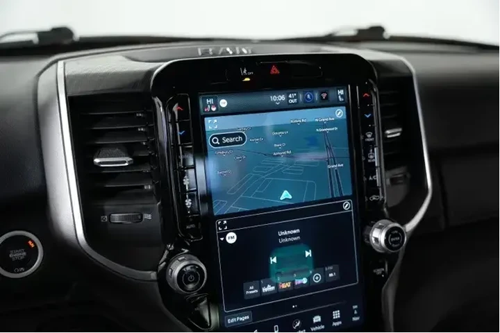 $37486 : Ram 1500 2025 4x4 Big Horn 4 image 9