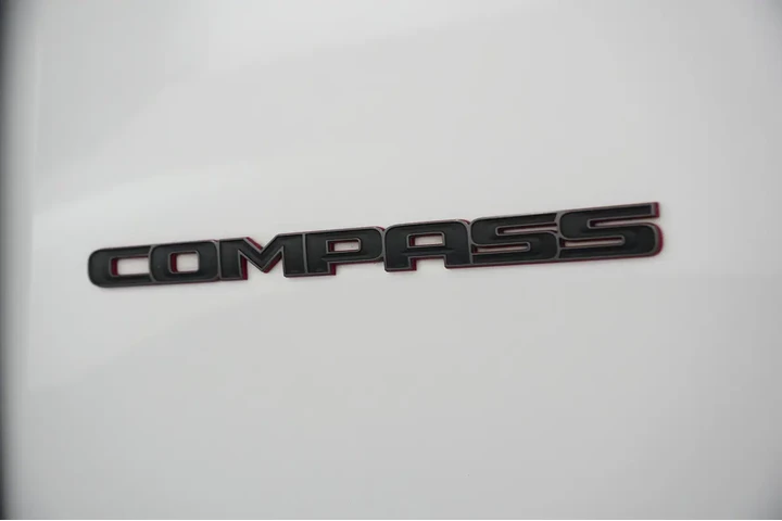 $19117 : 2022 Compass Trailhawk image 5