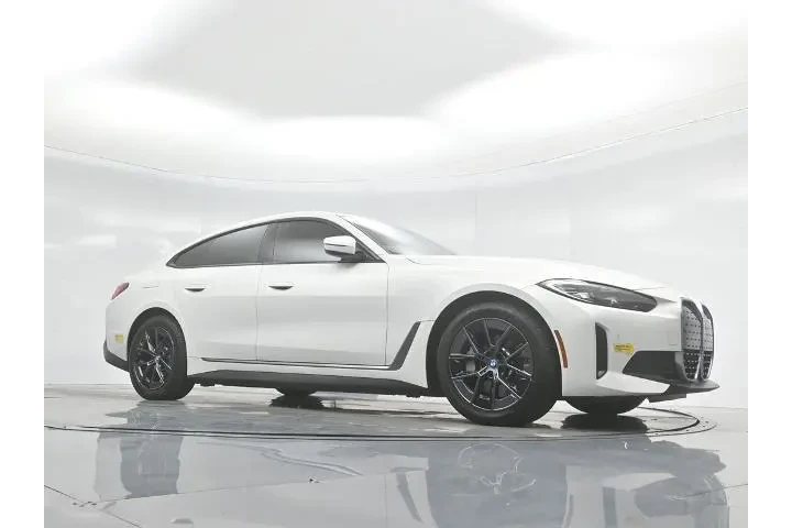 $25500 : BMW i4 2022 eDrive40 Gran Co image 4