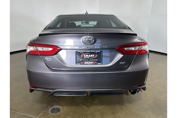 $18743 : 2019 Camry SE image 9