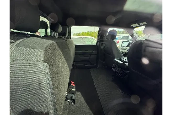 $39836 : Ford F-150 2023 4x4 XL 4dr S image 5