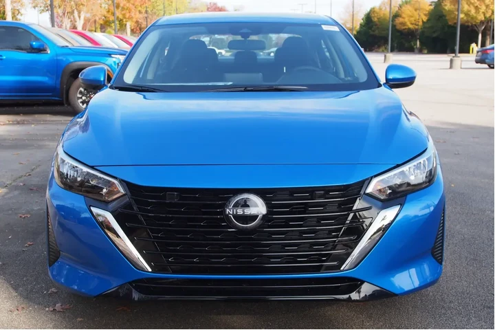 $20387 : Nissan Sentra 2025 SV 4dr Se image 2