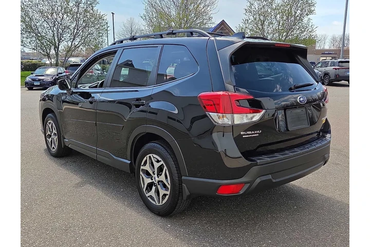 $26599 : Subaru Forester 2023 AWD Pre image 4