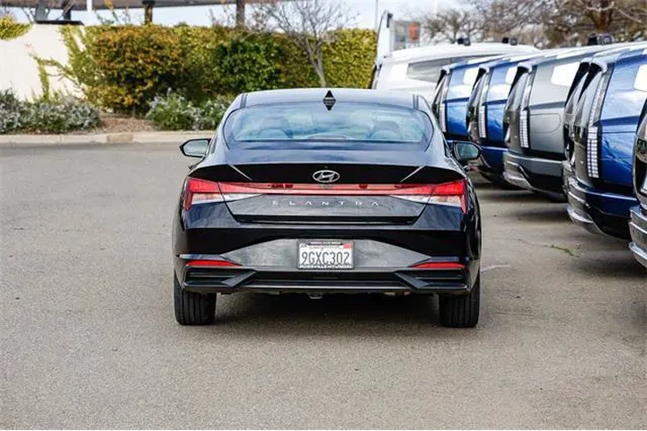 $19992 : Hyundai ELANTRA 2023 SEL 4dr image 4