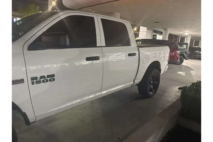 $20936 : Ram 1500 2017 4x2 Express 4d image 3