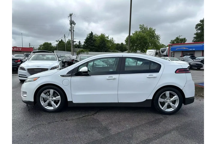 2012 CHEVROLET VOLT SEDAN 4D image 3