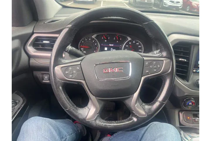 $25485 : GMC Acadia 2021 4x4 AT4 4dr image 9