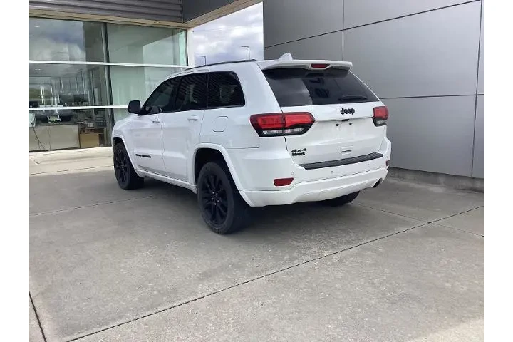 $23945 : Jeep Grand Cherokee 2020 4x4 image 4