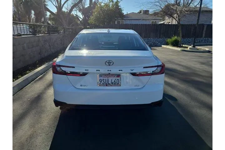 $30995 : Toyota Camry 2025 SE 4dr Sed image 4