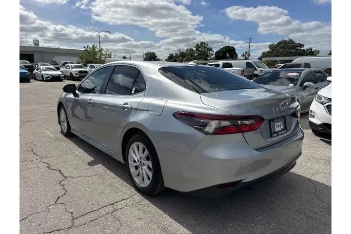 $18888 : Toyota Camry 2024 LE 4dr Sed image 5