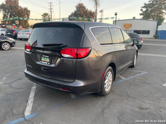 $12950 : 2017 Pacifica Touring Van image 7