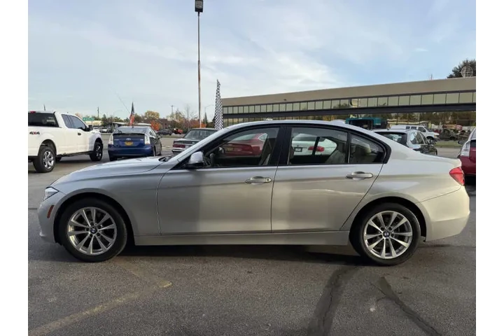$10850 : 2017 BMW 3 Series 320i image 4