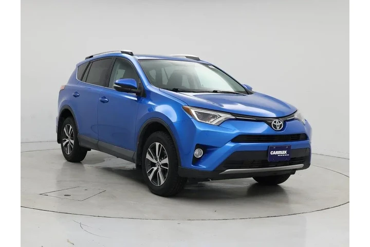 $16998 : Toyota RAV4 2016 AWD XLE 4dr image 1