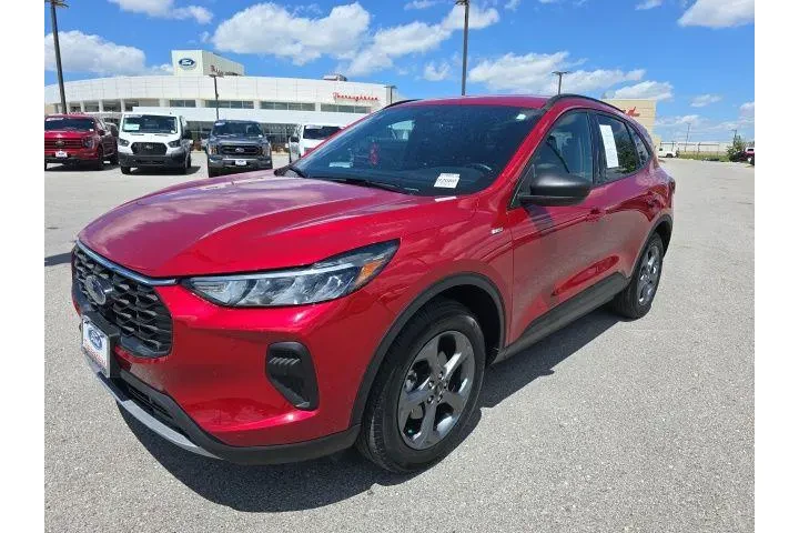 $33255 : Ford Escape 2025 AWD ST-Line image 1