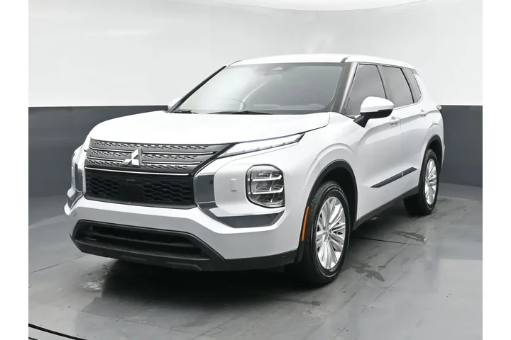 $17495 : Mitsubishi Outlander 2022 AW image 1