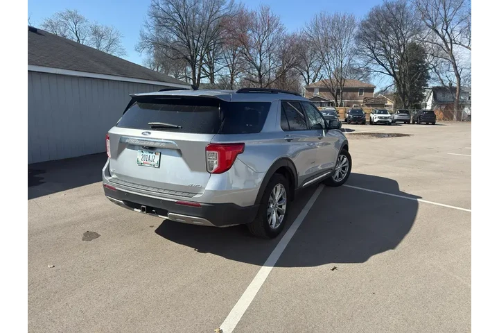 $21900 : Ford Explorer 2021 AWD XLT 4 image 8