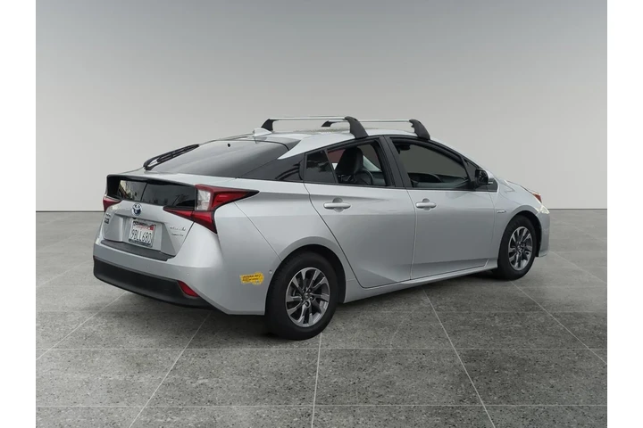 $27596 : Toyota Prius 2022 Nightshade image 5