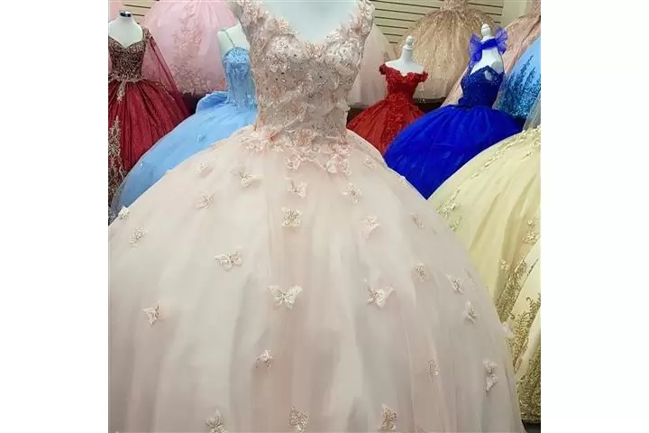 Party Dreams Boutique image 3