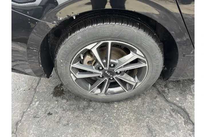 $16988 : Kia Forte 2024 LXS 4dr Sedan image 8