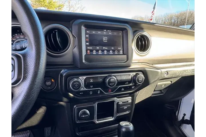 $31240 : Jeep Wrangler 2022 4x4 Sport image 9