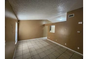 $980 : 2 full baths spacious home thumbnail