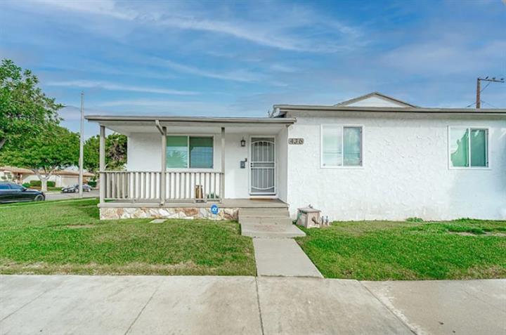 $2700 : 3 bedroom, 1 bath home image 1