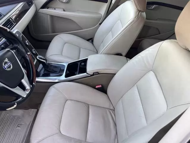 $9995 : 2015 XC70 T6 Platinum image 10