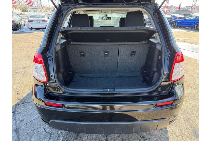 $6998 : Suzuki SX4 Crossover 2011 AW image 7