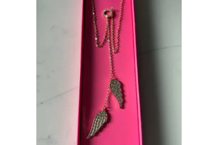 $1 : Huge Garage Sale /Estate Sale image 5