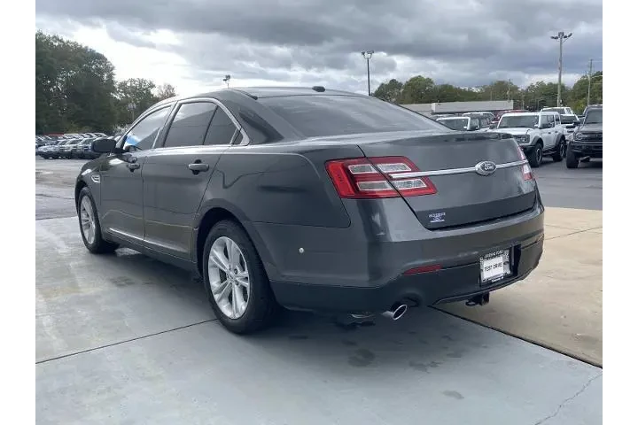 $13997 : Ford Taurus 2018 SE 4dr Seda image 6