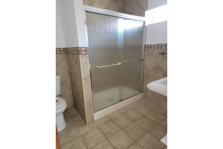 $1 : Casa en Montebello 3 rec image 7