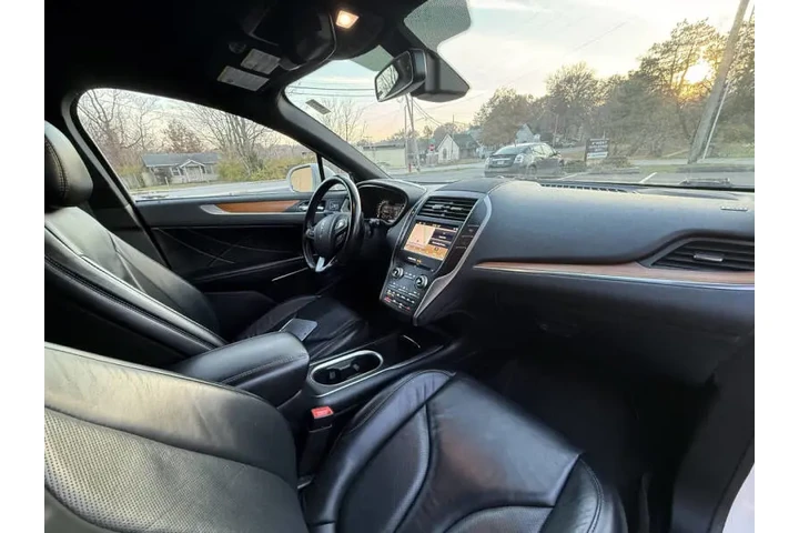 $15999 : 2019 MKC Select image 8