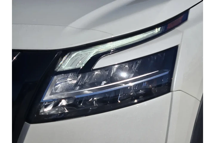 Nissan Pathfinder 2022 SV 4d image 6