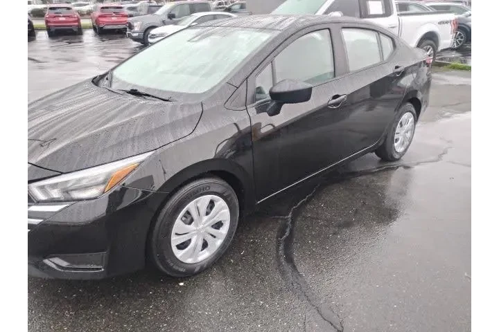 $18988 : Nissan Versa 2025 S 4dr Seda image 3