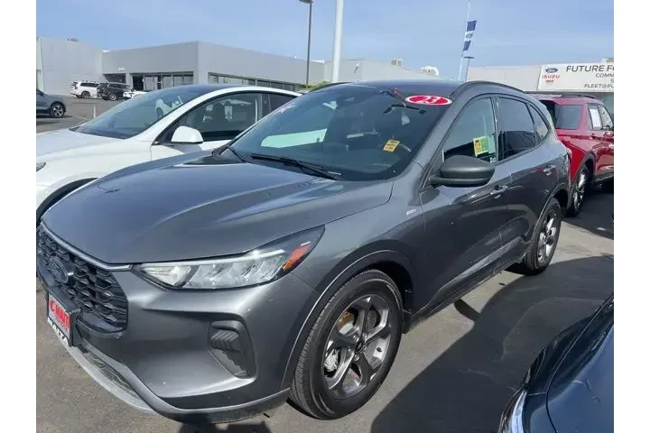$22988 : Ford Escape 2023 ST-Line 4dr image 1