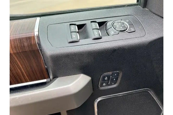 $14900 : Ford F-150 2016 4x4 Lariat 4 image 10