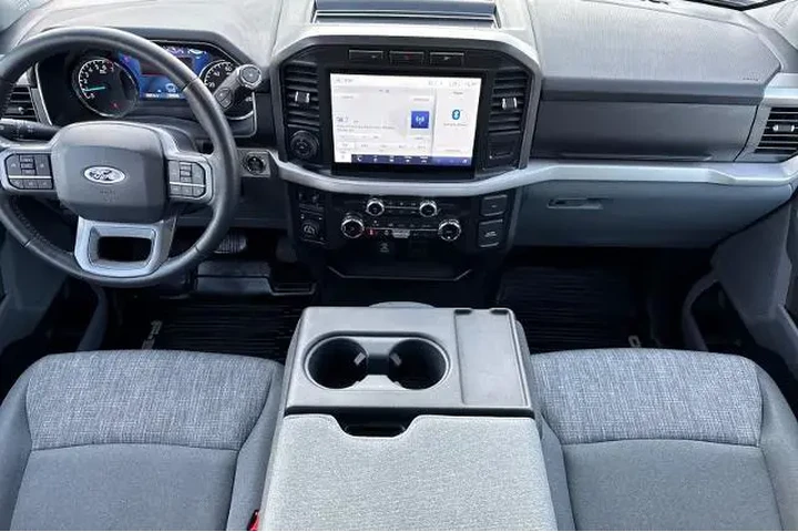 $34995 : Ford F-150 2022 4x4 XLT 4dr image 3