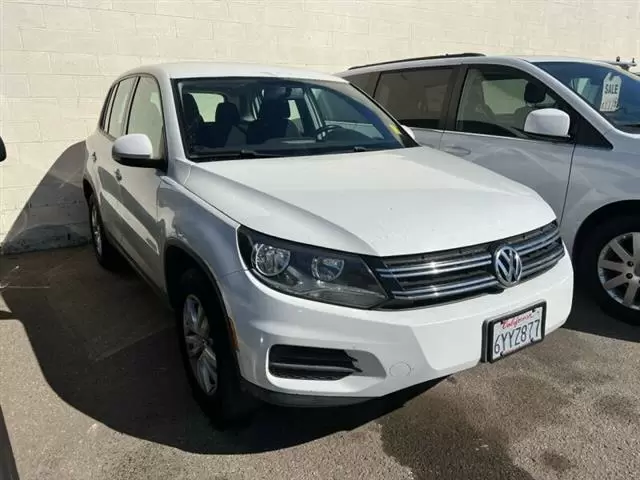 $9300 : 2013 Tiguan S 4Motion image 3