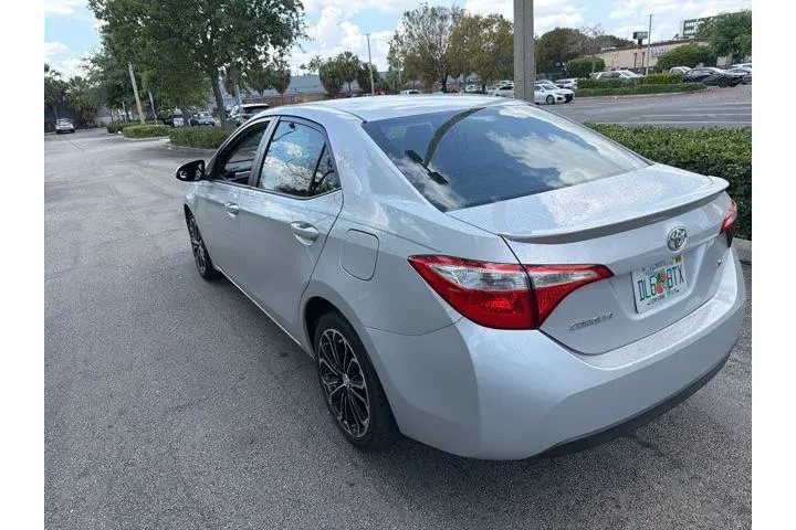 $8590 : Toyota Corolla 2014 S 4dr Se image 6