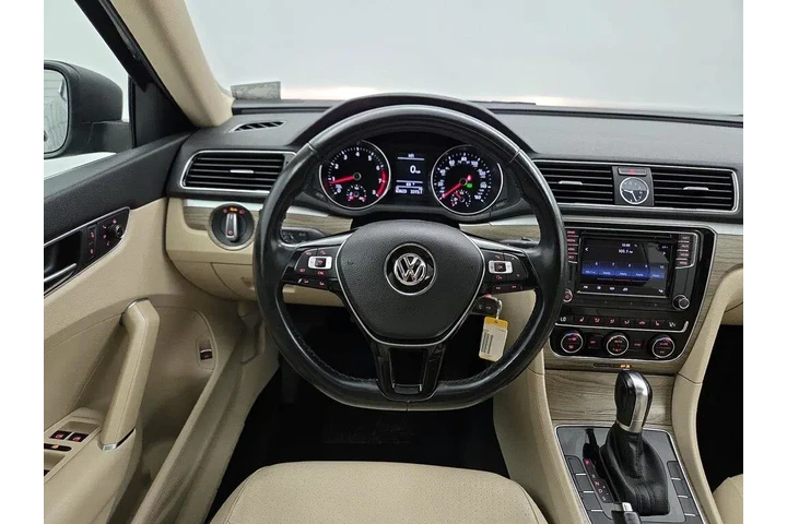 $13599 : Volkswagen Passat 2016 1.8T image 10