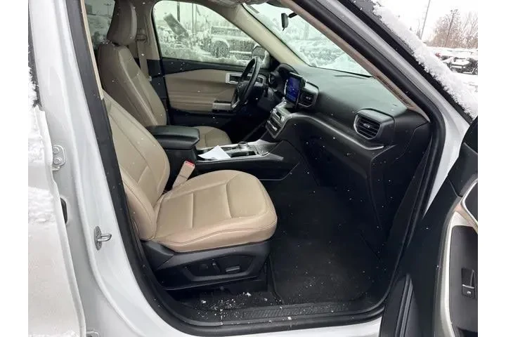 $28000 : Ford Explorer 2022 AWD XLT 4 image 9