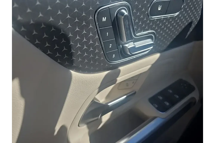 Mercedes-Benz GLB 2024 GLB 2 image 5