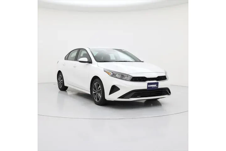$17998 : Kia Forte 2024 LXS 4dr Sedan image 1