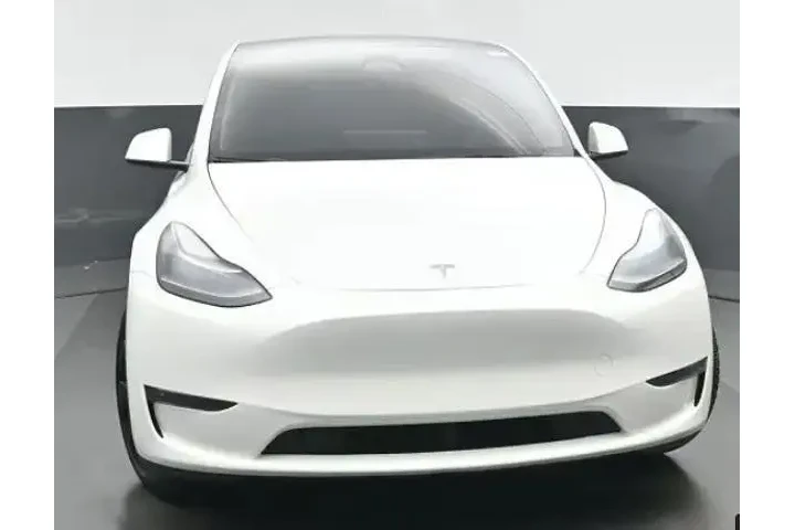 $31750 : Tesla Model Y 2022 AWD Long image 2