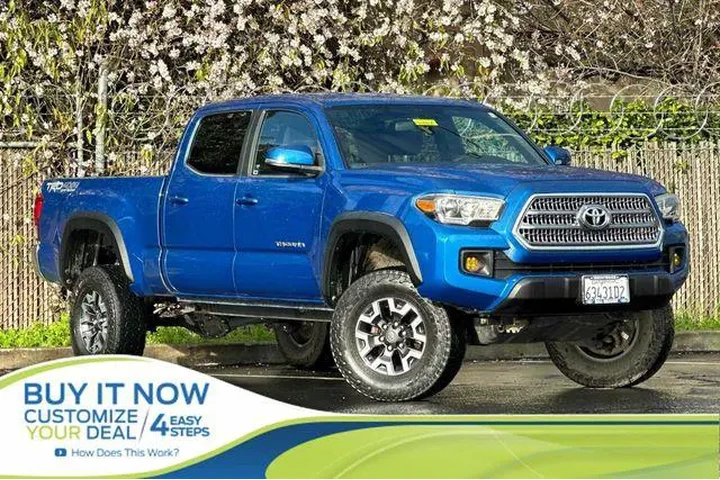 $30899 : Toyota Tacoma 2017 4x4 TRD O image 1
