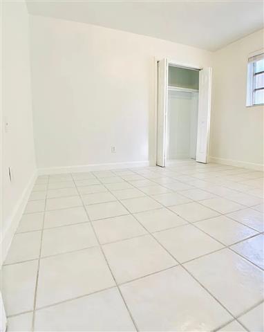 $2000 : Beautiful 2bed house in Miami image 6