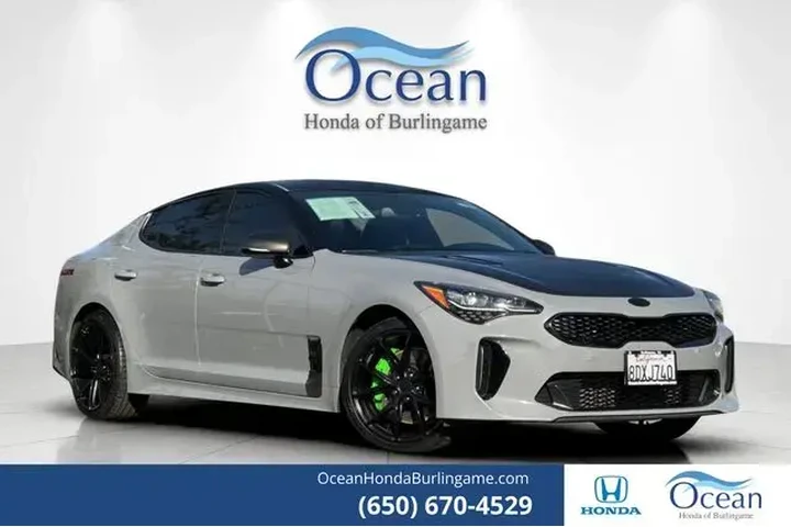 $21491 : Kia Stinger 2018 GT 4dr Seda image 1