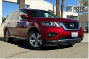 $15985 : Nissan Pathfinder 2018 4x4 S thumbnail