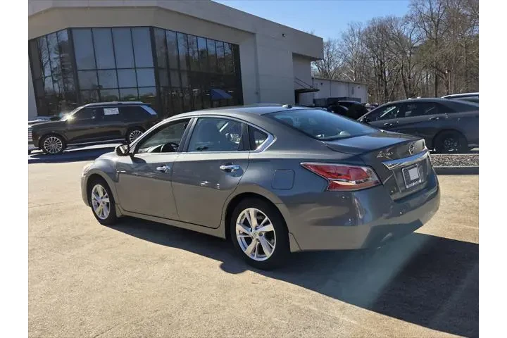 $10703 : Nissan Altima 2015 2.5 SL 4d image 8